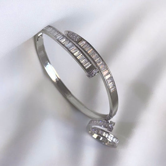 Fascinating Stainless Steel Bangle